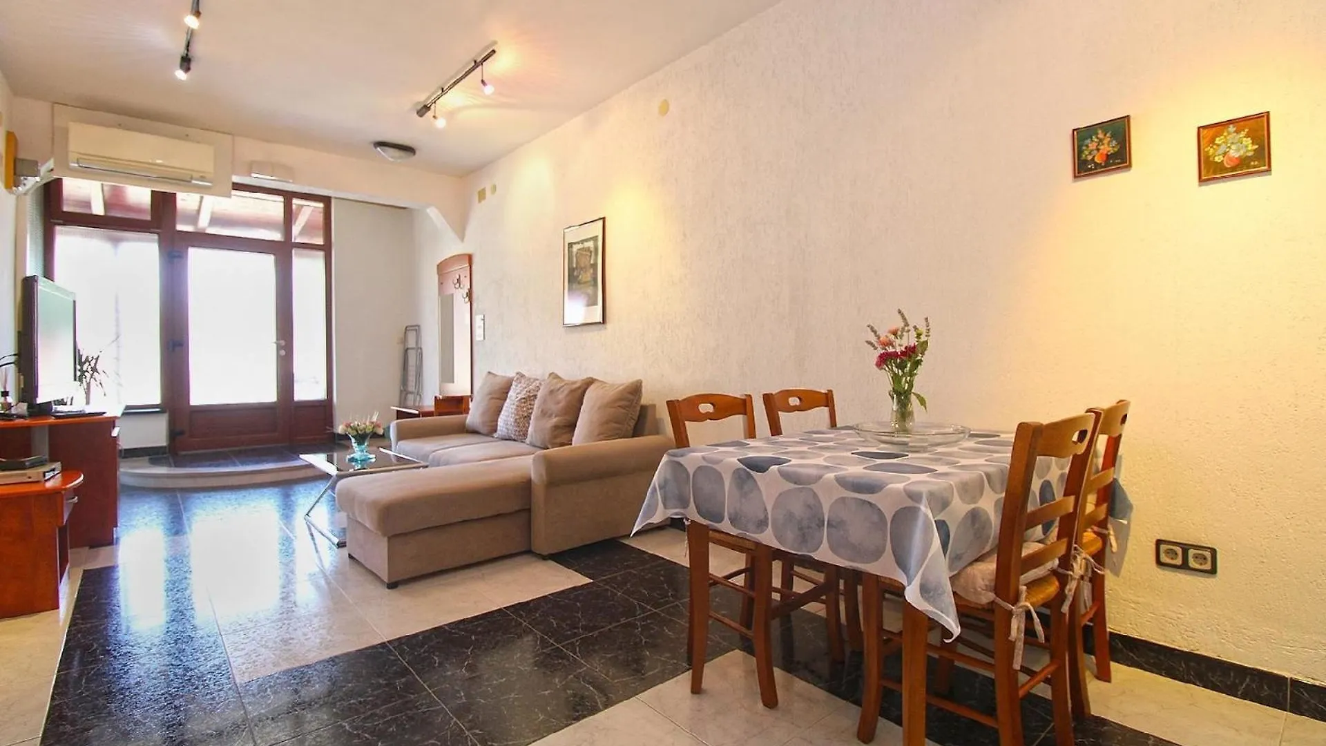 Ferienwohnung Fuer 4 Personen Ca 46 Qm In Pula, Istrien Istrische Riviera Apartament Pula